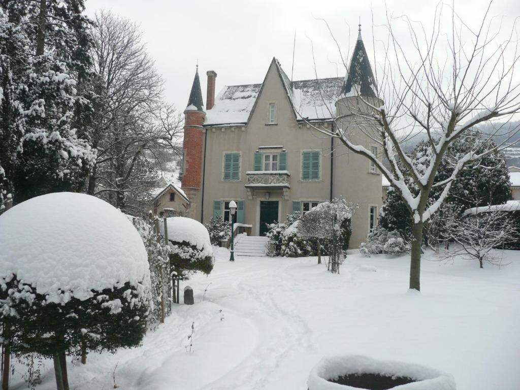 Au Fond De La Cour Bed & Breakfast Veyre-Monton ภายนอก รูปภาพ