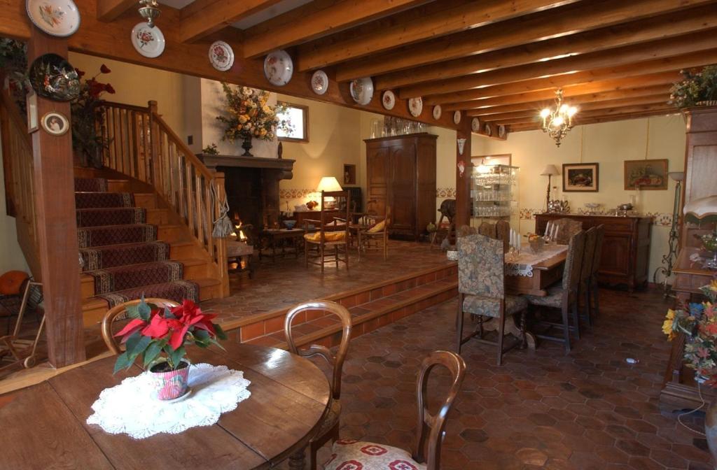 Au Fond De La Cour Bed & Breakfast Veyre-Monton ภายนอก รูปภาพ