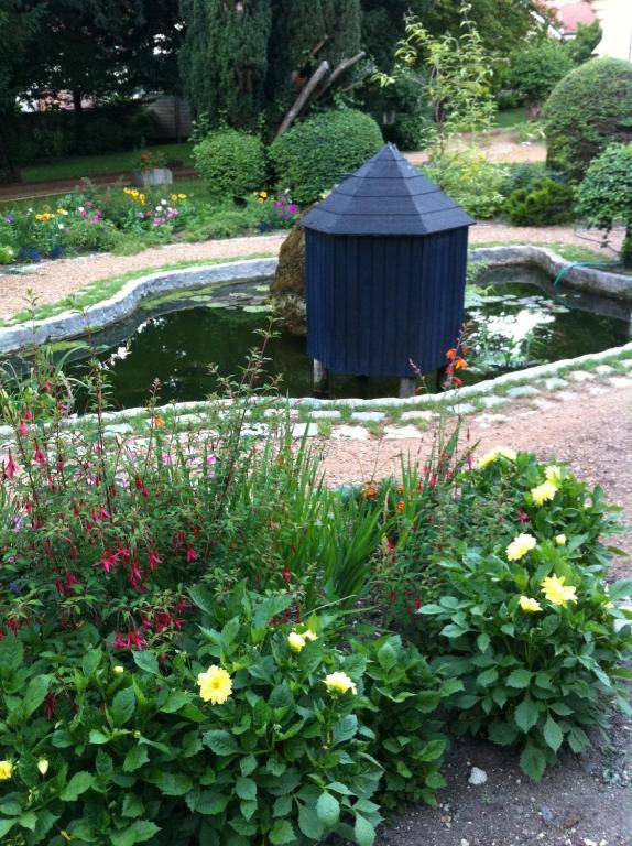 Au Fond De La Cour Bed & Breakfast Veyre-Monton ภายนอก รูปภาพ